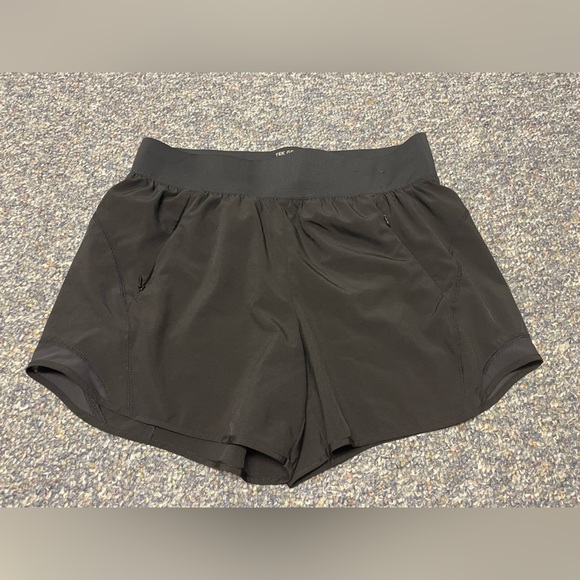 Tek Gear mid rise Black shorts Large - Picture 1 of 3